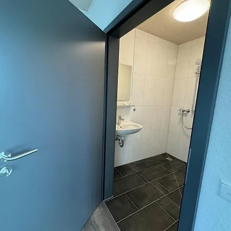 Lijo, Bei Basel Hotel