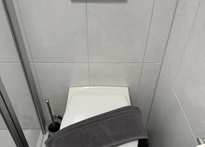 Lijo, Bei Basel Hotel *