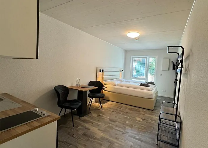 Hotel Lijo, Bei Basel